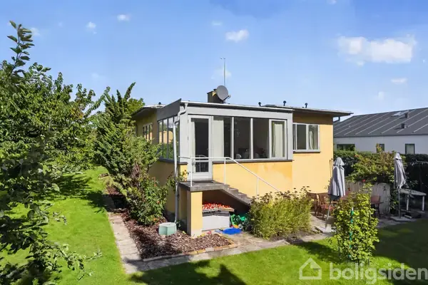 Villa på Hulkærvej 8, 2870 Dyssegård