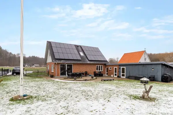 Villa på Fabriksvejen 10, 7182 Bredsten