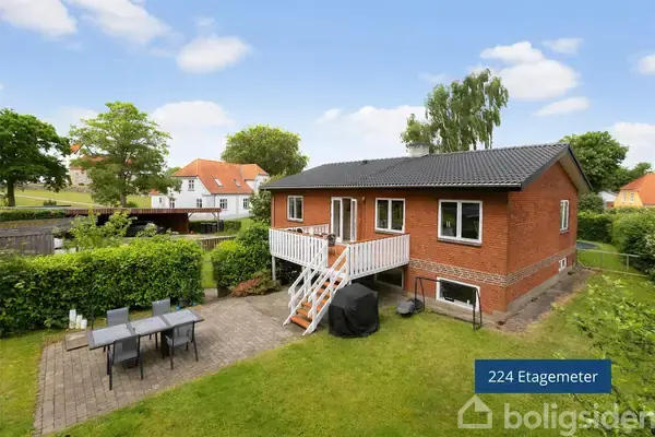 Villa på Nøvling Skolevej 1, 9260 Gistrup