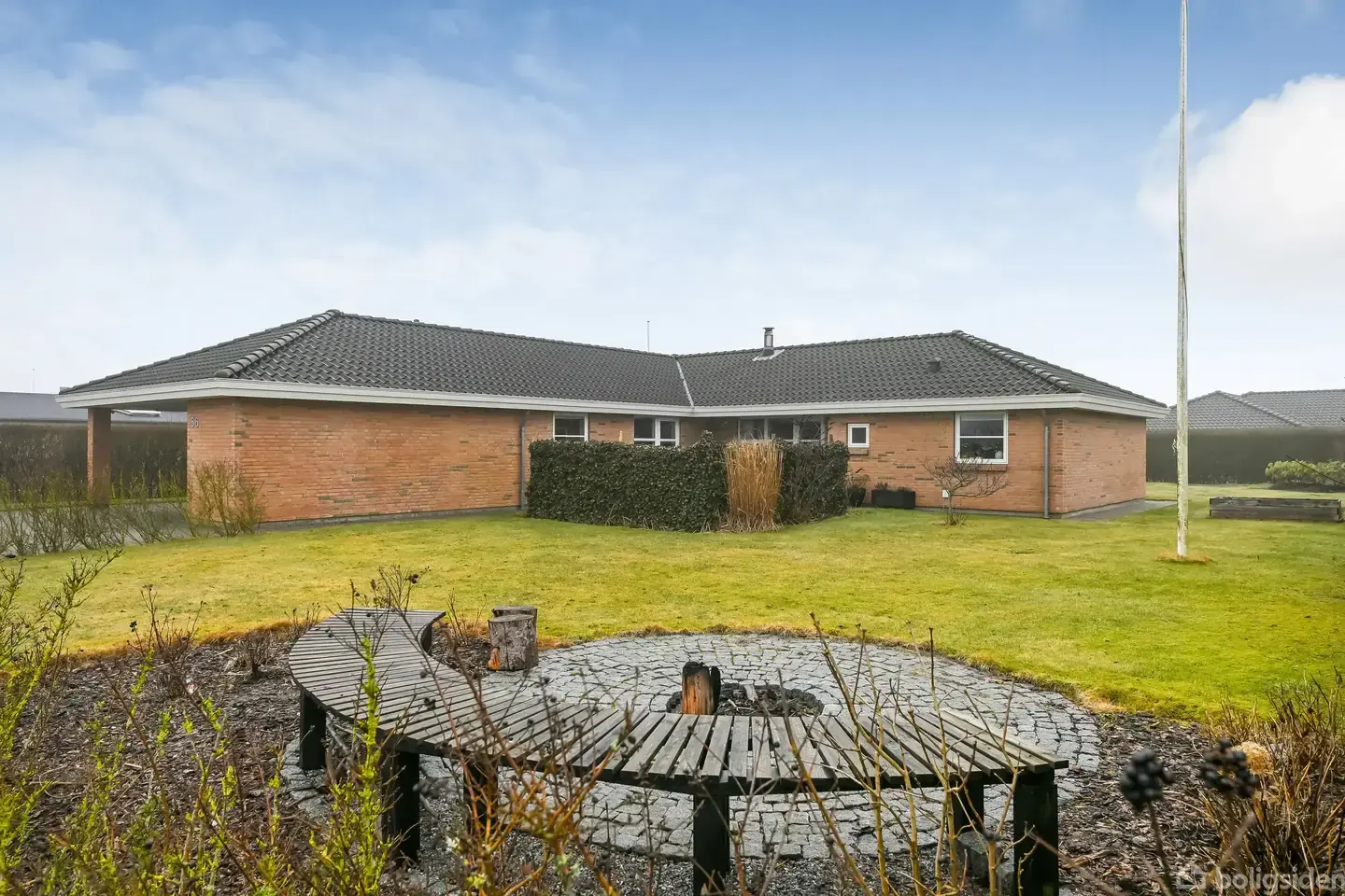 Lys og rummelig familievilla