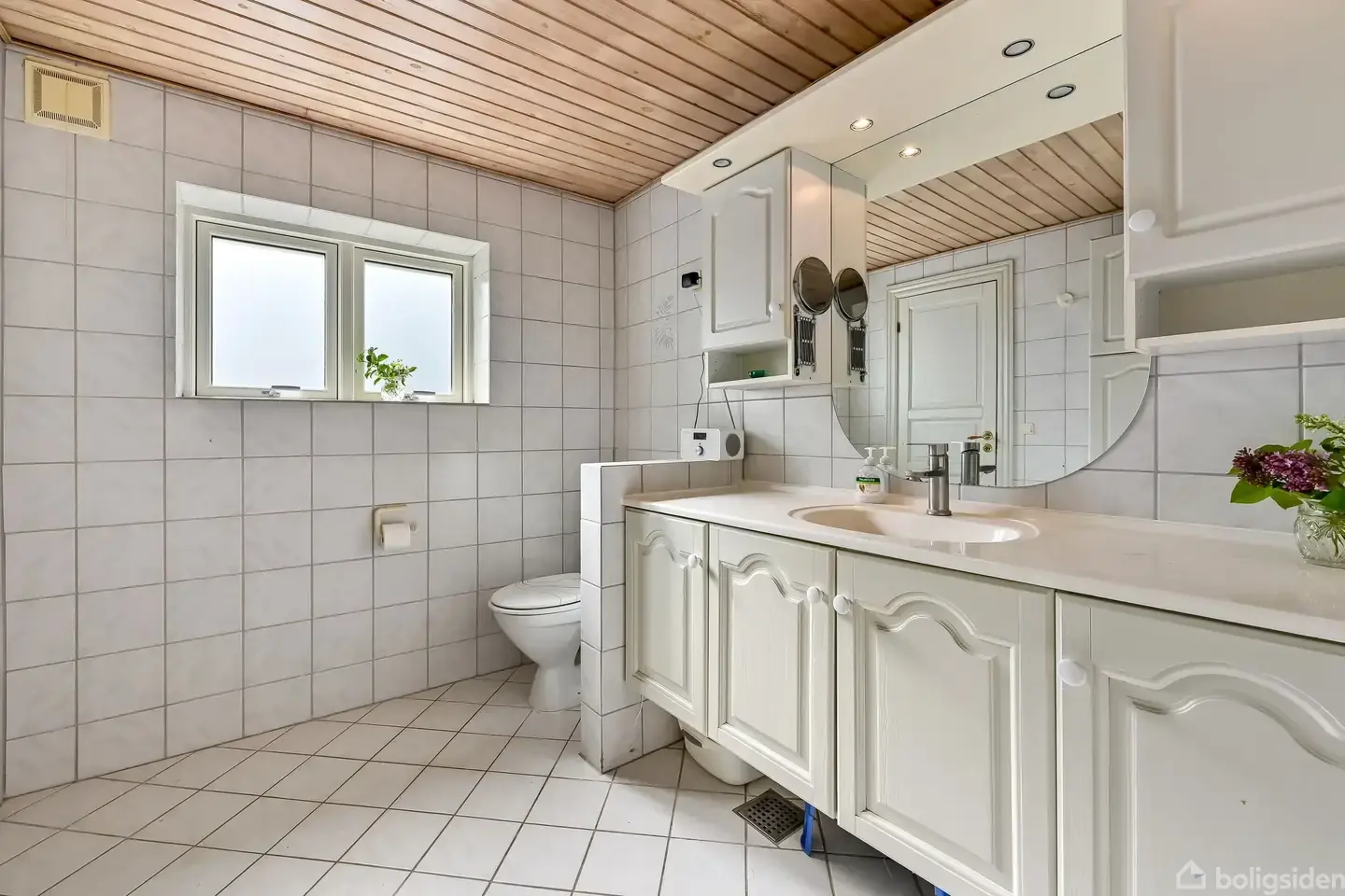 Hyggelig villa med stor grund og mange muligheder - Visning 5