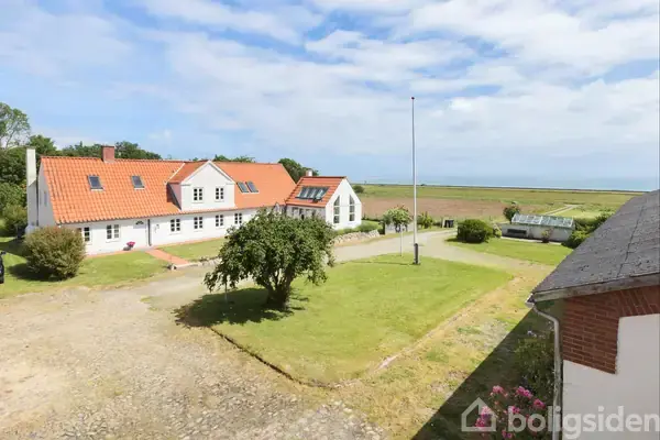 Landejendom på Risbjergvej 15, 9900 Frederikshavn