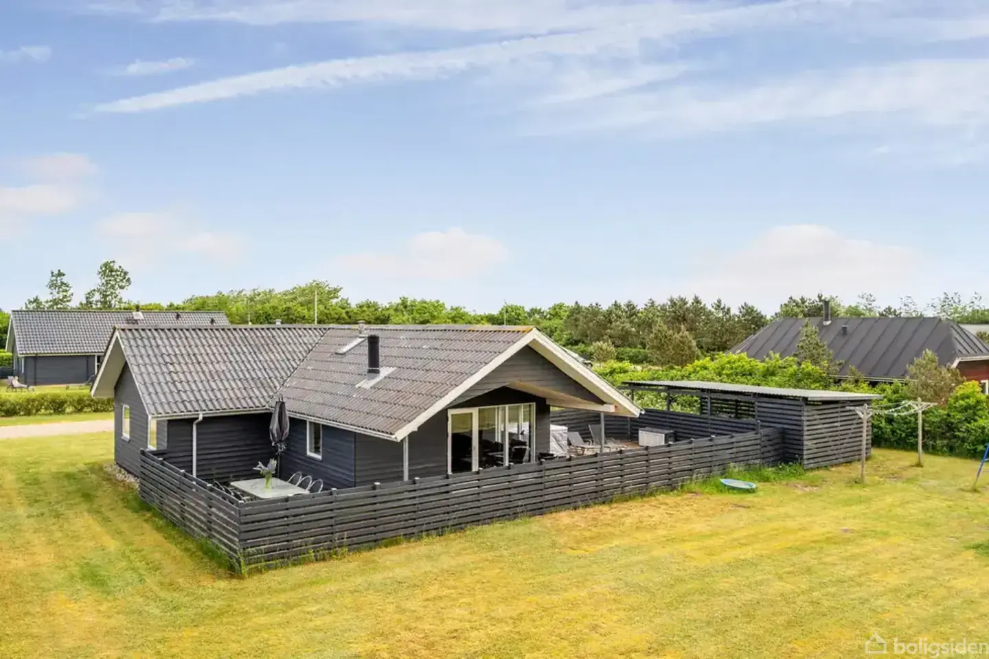 Sommerhus i Vostrup med stor have, sauna og tæt på Skaven Strand