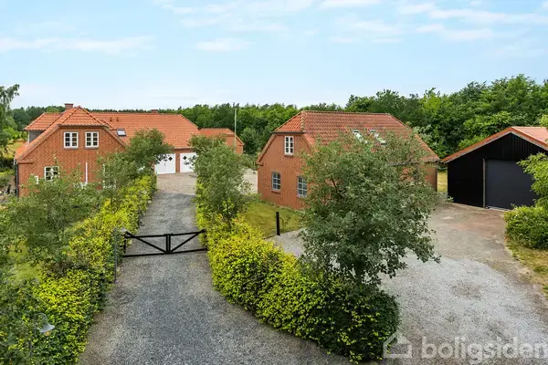 Landejendom på Skarresøvej 2, 8560 Kolind