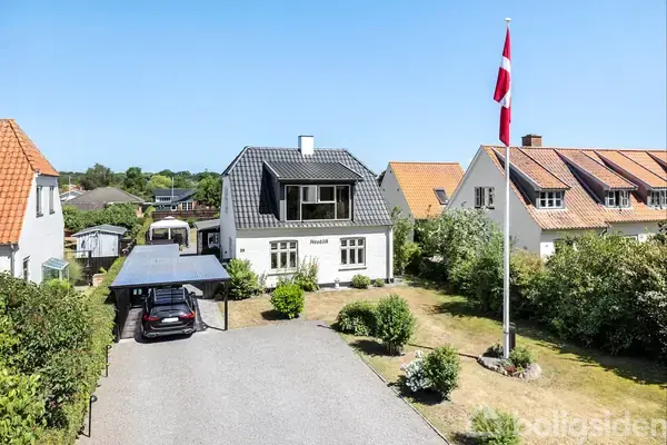 Villa på Strandvejen 39, 3700 Rønne