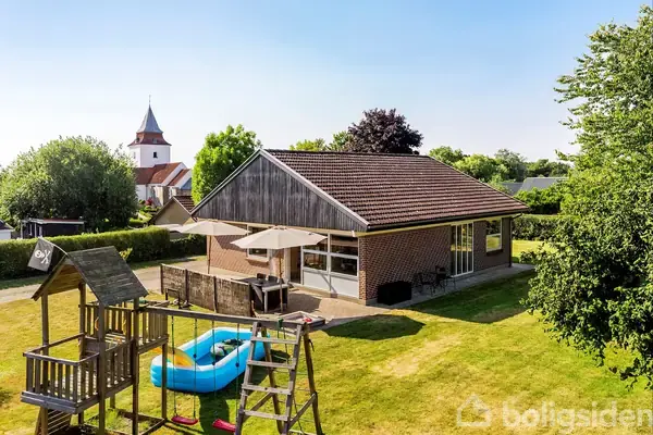 Villa på Elmebakken 3, 8380 Trige