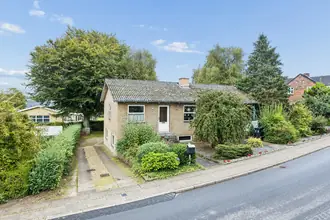 Villa på Langgade 27, Sparkær, 8800 Viborg