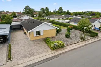 Villa på Klaus Berntsens Vej 76, Højby, 5260 Odense S