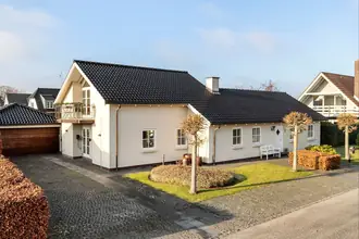 Villa på Strandmarksvej 28, 8240 Risskov