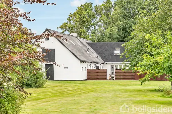 Landejendom på Røde Hedevej 45, 9490 Pandrup