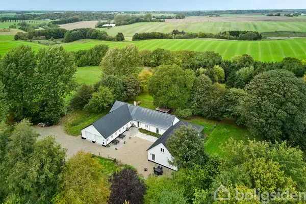 Landejendom på Bjerlevvej 20, 7300 Jelling