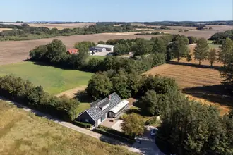 Landejendom på Sall Hedevej 69, Sall, 8450 Hammel