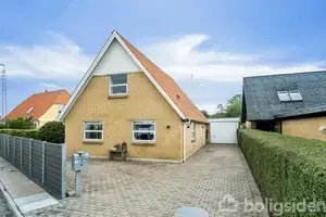 Villa på Buurholtvej 49, 9700 Brønderslev