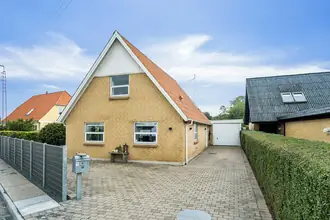 Villa på Buurholtvej 49, 9700 Brønderslev