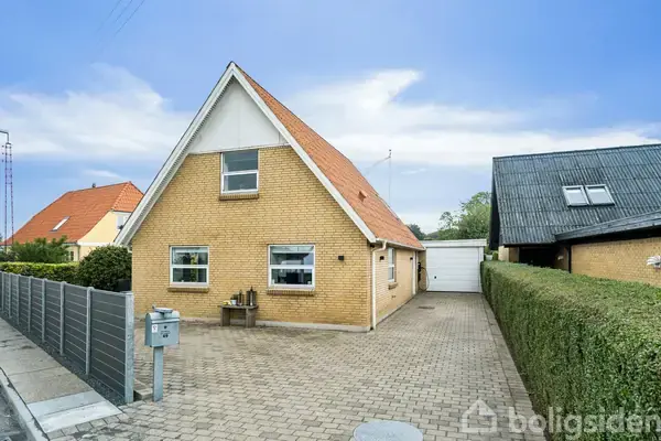 Villa på Buurholtvej 49, 9700 Brønderslev