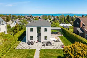 Villa på Sophienbergvej 14, 2960 Rungsted Kyst
