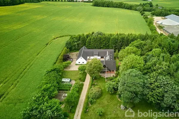 Villa på Tyrstingvej 30, 8740 Brædstrup