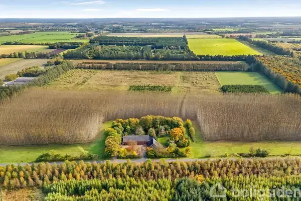 Landejendom på Simmelvej 8, 7260 Sønder Omme