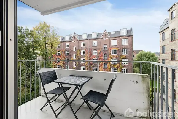 FREDERIKSBERG C - ELEVATOR OG EGEN PARKERINGSPLADS