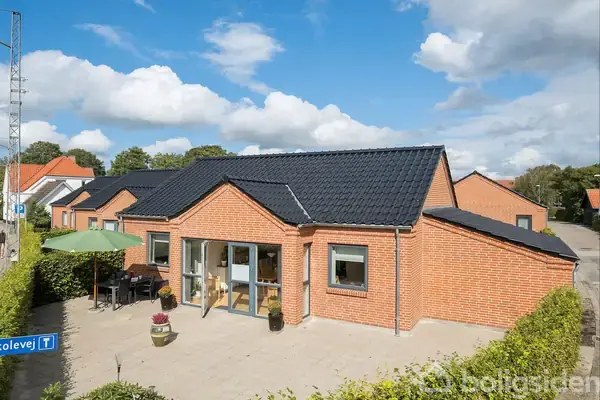 Rækkehus på Højskolevej 1A, 9440 Aabybro