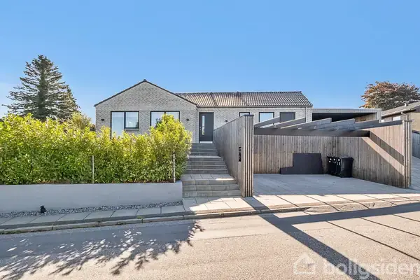 Villa på Birkebakken 22, 8520 Lystrup