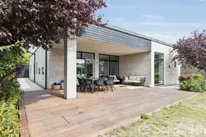 Villa på Brønderslev Alle 84, 2770 Kastrup
