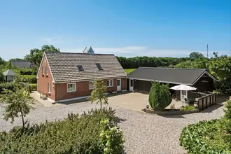 Villa på Staby Kirkevej 8, Staby, 6990 Ulfborg