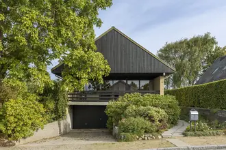 Villa på Ladegårdsbakken 3, Spørring, 8380 Trige