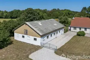 Landejendom på Lundbyvej 38, 4720 Præstø
