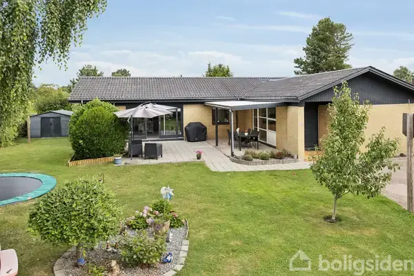 Villa på Drosselvej 1, 4450 Jyderup