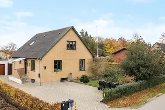 Villa på Nygårdsvej 15, Lyngby, 8570 Trustrup