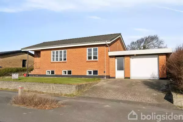 Villa på Violvej 3, 9670 Løgstør