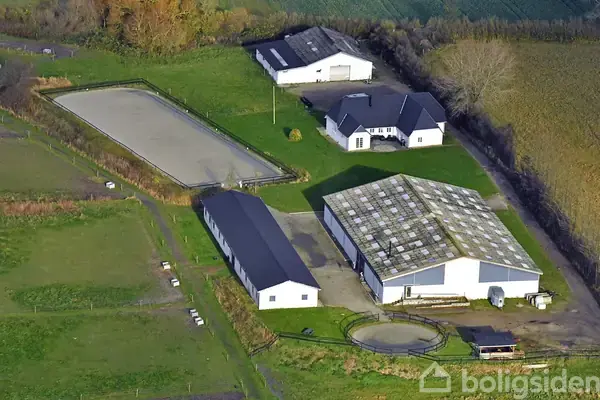 Landejendom på Kilenvej 30, 5883 Oure