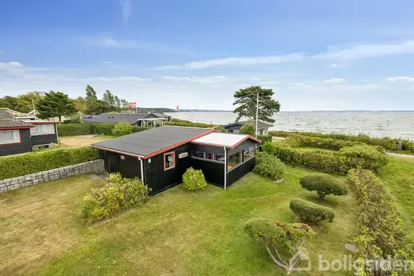Fritidsbolig på Strandvejen 23A, 8410 Rønde