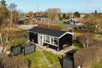 Fritidshus på Strandlodsvej 2, Bjerge Sydstrand, 4480 Store Fuglede
