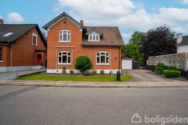 Villa på Cederfeldsgade 10, 5560 Aarup