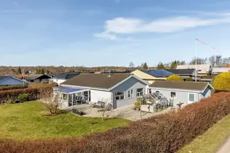 Villa på Magnoliavej 2, Systofte Skovby, 4800 Nykøbing F