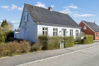 Villa på Lundby Hovedgade 39, 4750 Lundby