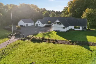 Landejendom på Kølsenvej 64, 8831 Løgstrup