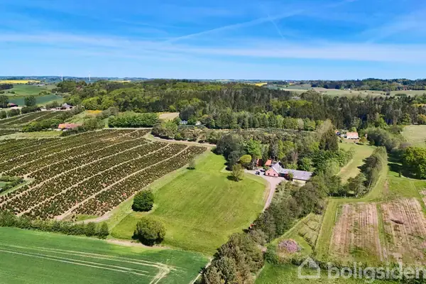 Landejendom på Tudsdamvej 17, 8350 Hundslund