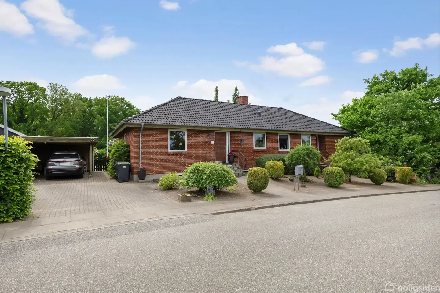 Velbeliggende og velholdt villa på lukket villavej – ideel til børnefamilien.