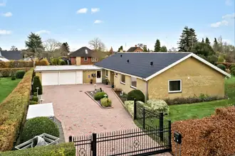 Villa på Sønderhøj 2, 4960 Holeby