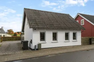 Villa på Torvegade 27, 7323 Give