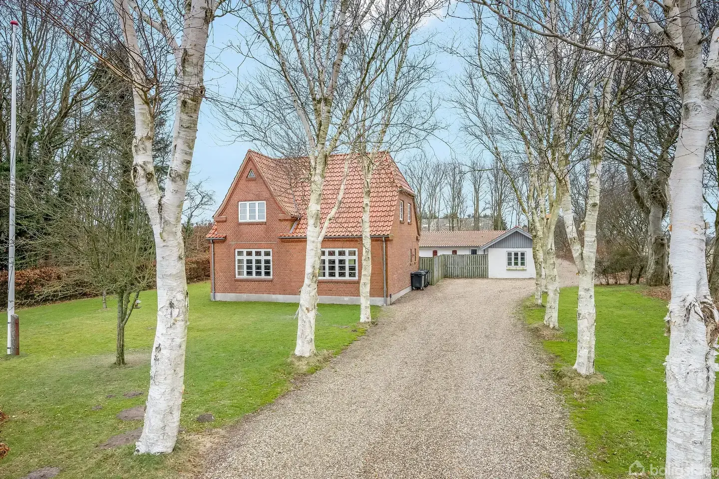 Velholdt landejendom mellem Esbjerg og Varde