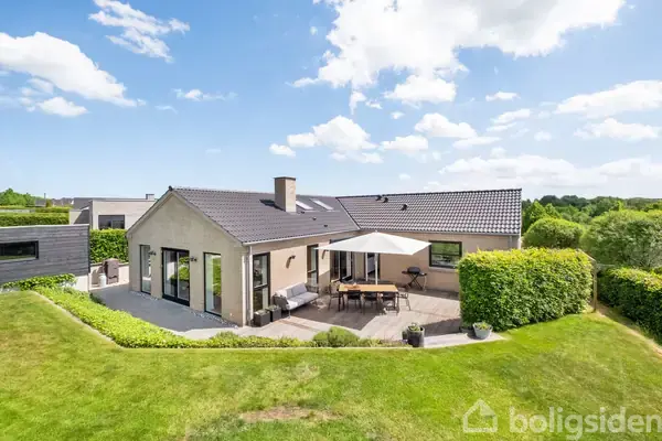 Villa på Elverhøjen 94, 8370 Hadsten