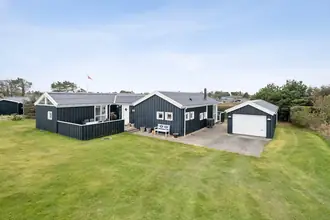 Fritidshus på Rønnebærvej 11, Lønstrup, 9800 Hjørring