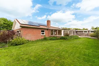 Villa på Sverigesvej 12, 8370 Hadsten