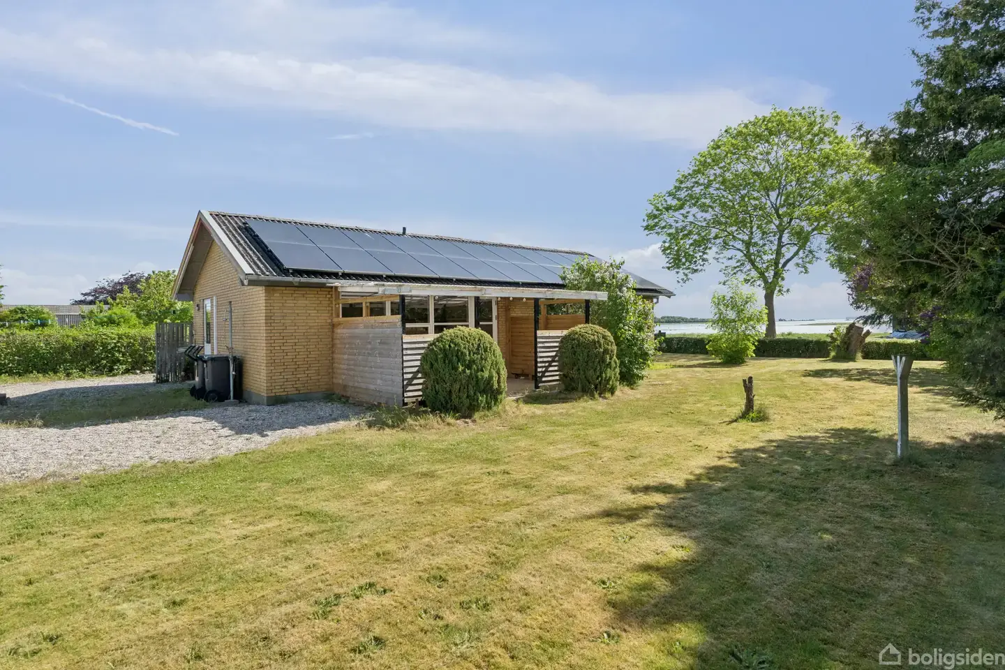 Renoveringsmoden villa med fjordkig