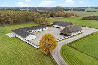 Landejendom på Pilevænget 30, 4370 Store Merløse