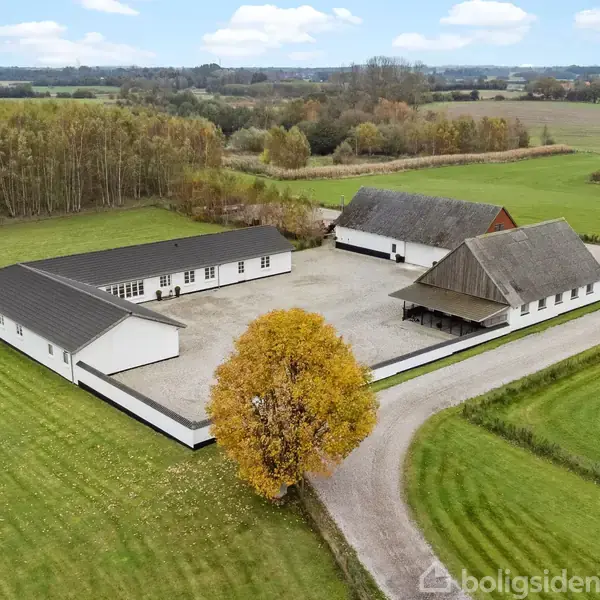 Landejendom på Pilevænget 30, 4370 Store Merløse